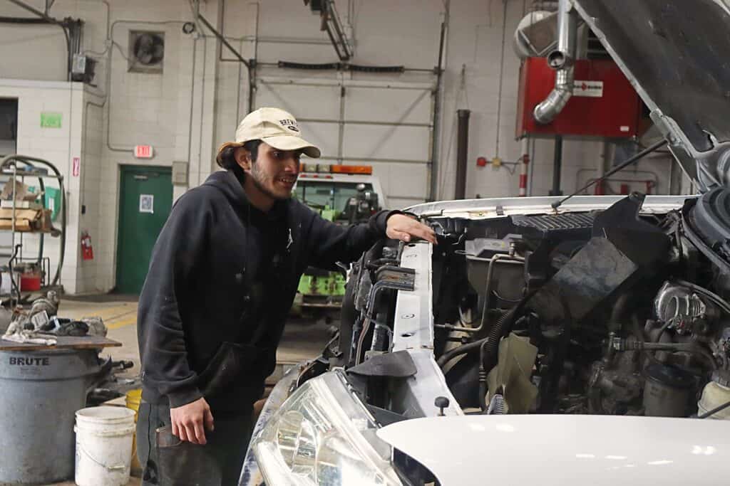 luis' internship at auto part city